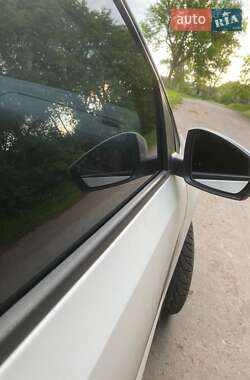 Хетчбек Volkswagen Polo 2012 в 