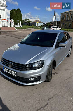 Седан Volkswagen Polo 2017 в Нежине