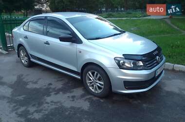 Седан Volkswagen Polo 2012 в Сумах