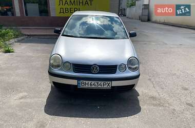 Хетчбек Volkswagen Polo 2003 в 
