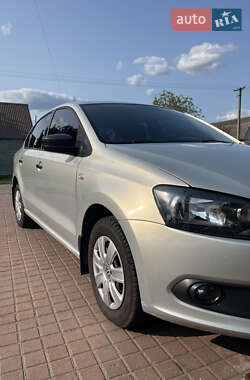 Седан Volkswagen Polo 2011 в Яготине
