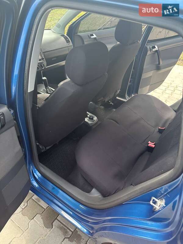 Хетчбек Volkswagen Polo 2007 в Ярмолинцях