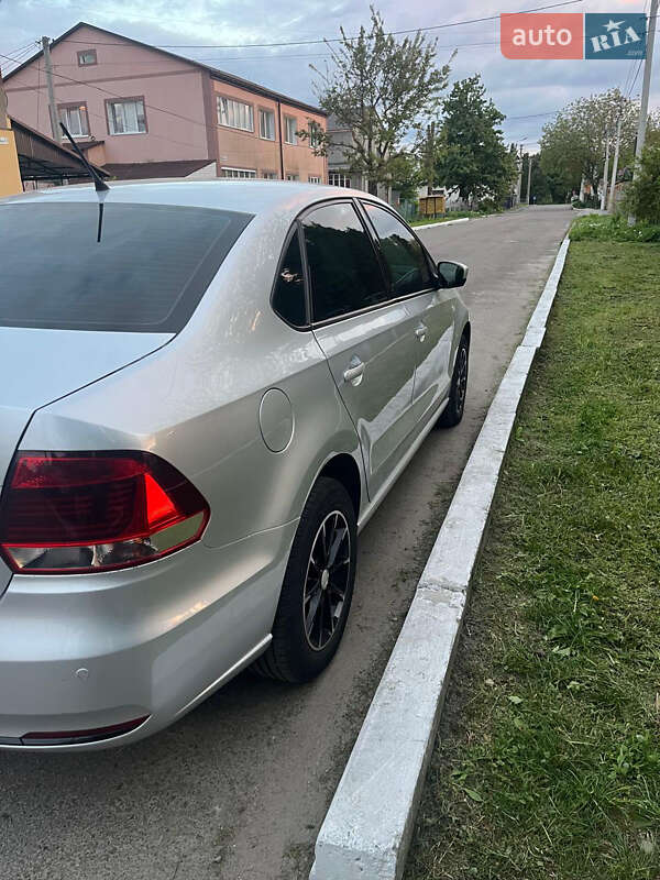 Седан Volkswagen Polo 2016 в Здолбунове