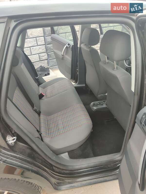 Хетчбек Volkswagen Polo 2007 в Рівному