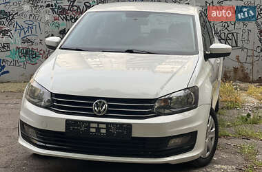 Седан Volkswagen Polo 2019 в Днепре
