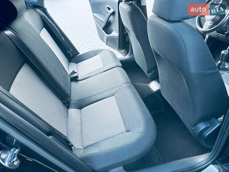 Седан Volkswagen Polo 2011 в Мукачевому