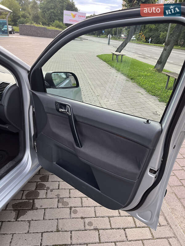 Хетчбек Volkswagen Polo 2003 в Івано-Франківську