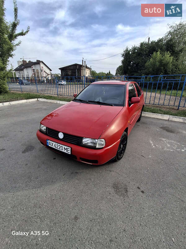 Седан Volkswagen Polo 1997 в 
