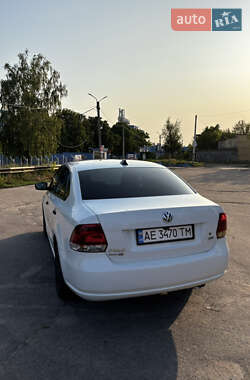 Седан Volkswagen Polo 2011 в 