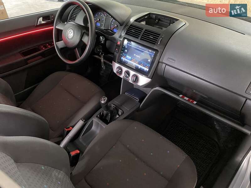 Хэтчбек Volkswagen Polo 2004 в Ровно