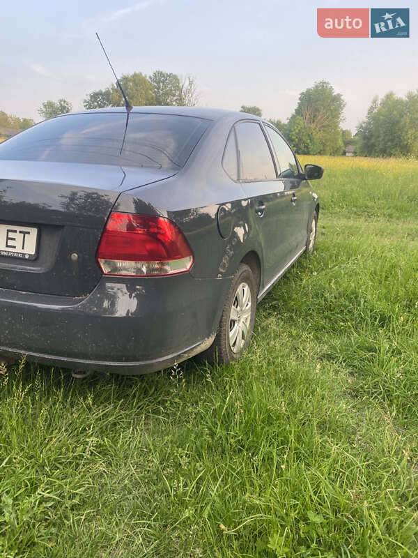 Седан Volkswagen Polo 2012 в Буске