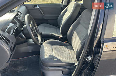 Хэтчбек Volkswagen Polo 2002 в 