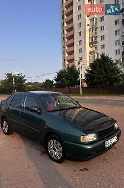 Седан Volkswagen Polo 1998 в 
