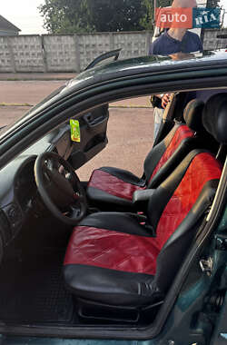 Седан Volkswagen Polo 1998 в 