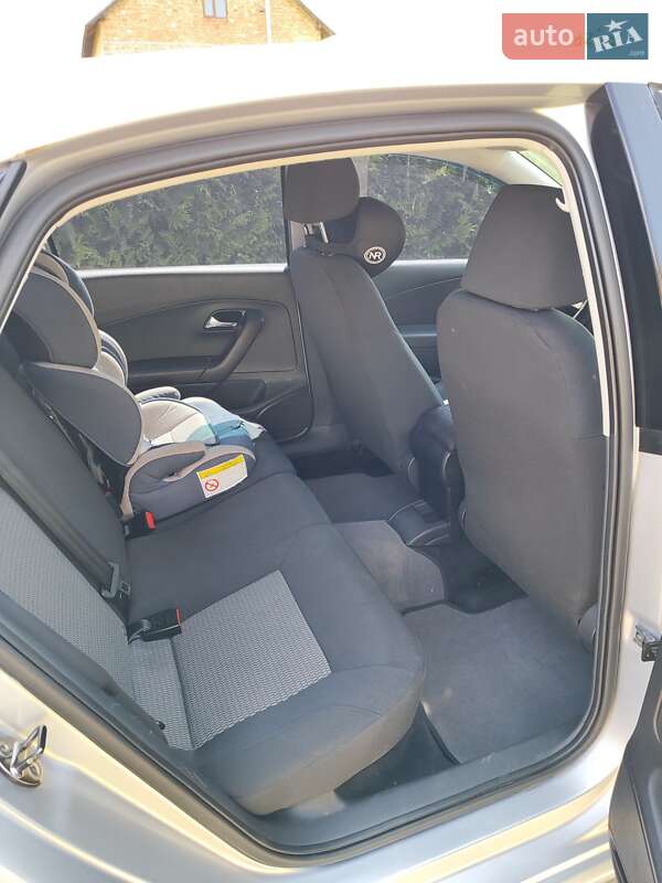 Седан Volkswagen Polo 2011 в Меденичах