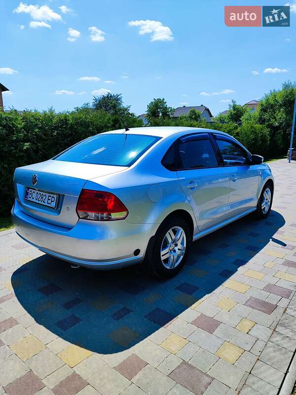Седан Volkswagen Polo 2011 в Меденичах