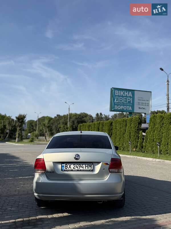 Седан Volkswagen Polo 2012 в Дунаевцах
