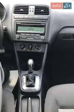 Седан Volkswagen Polo 2011 в 