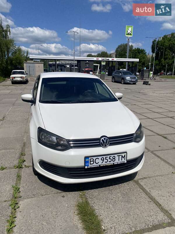 Седан Volkswagen Polo 2011 в Львові