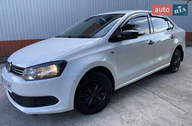 Седан Volkswagen Polo 2012 в Ярмолинцях