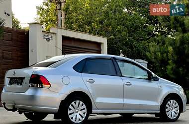Седан Volkswagen Polo 2011 в 