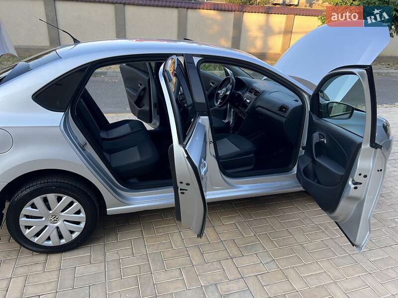 Седан Volkswagen Polo 2011 в 