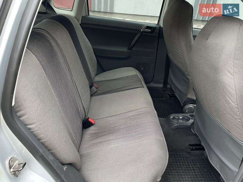 Хэтчбек Volkswagen Polo 2003 в Днепре