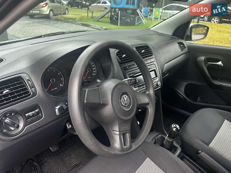 Седан Volkswagen Polo 2012 в Івано-Франківську