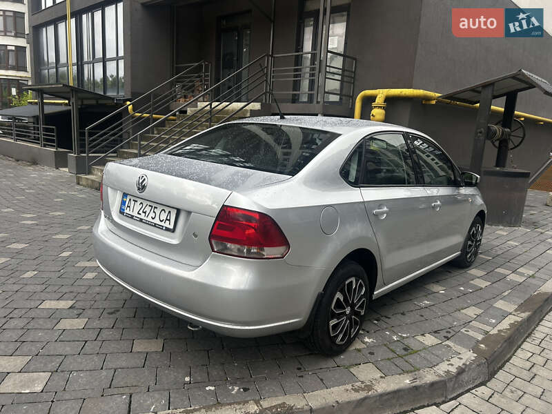 Седан Volkswagen Polo 2012 в Івано-Франківську