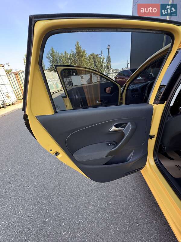 Хетчбек Volkswagen Polo 2010 в Києві