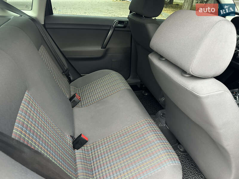 Хэтчбек Volkswagen Polo 2008 в Днепре