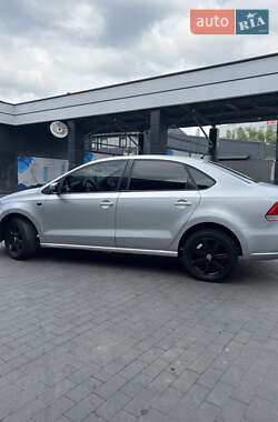 Седан Volkswagen Polo 2013 в 