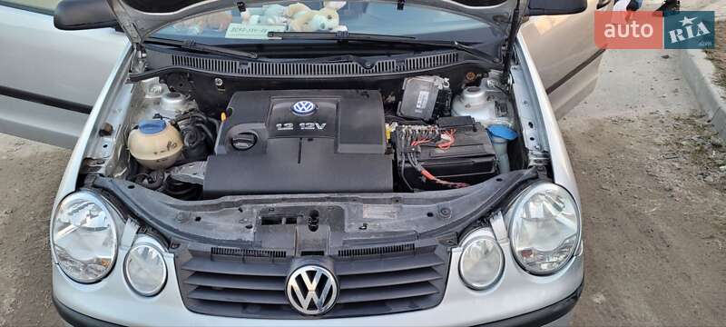 Хэтчбек Volkswagen Polo 2002 в Петропавловской Борщаговке
