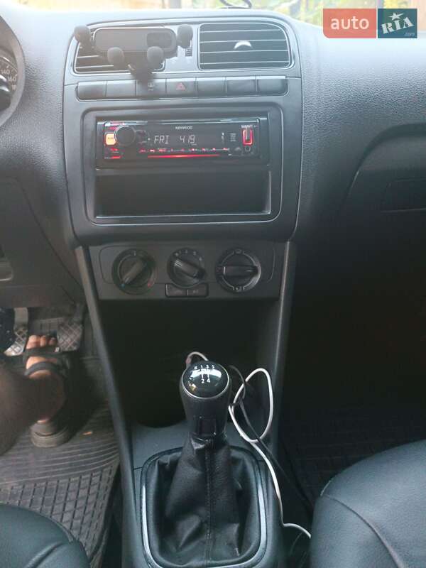 Седан Volkswagen Polo 2017 в Николаеве