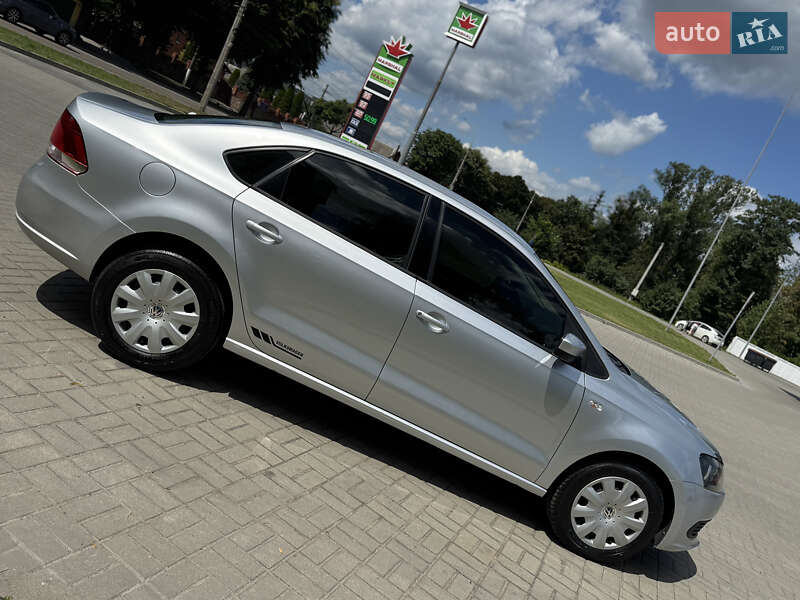 Седан Volkswagen Polo 2013 в Житомире