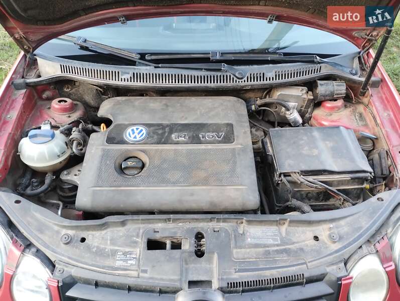 Хэтчбек Volkswagen Polo 2003 в Гадяче