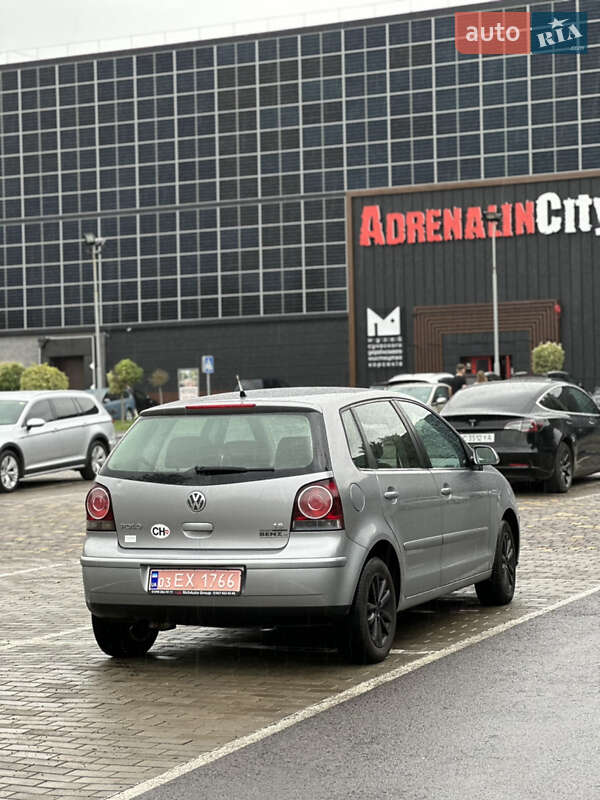 Хэтчбек Volkswagen Polo 2007 в Киверцах