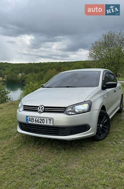Седан Volkswagen Polo 2013 в Виннице