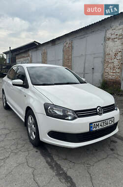 Седан Volkswagen Polo 2012 в Житомире
