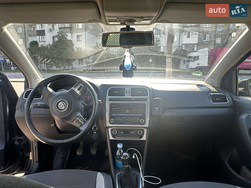 Хэтчбек Volkswagen Polo 2013 в Сарнах