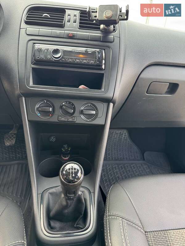 Седан Volkswagen Polo 2017 в Бучі