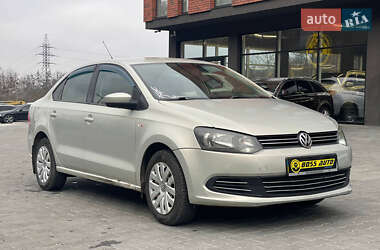Седан Volkswagen Polo 2011 в Чернівцях