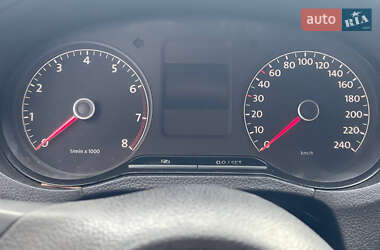 Седан Volkswagen Polo 2011 в 