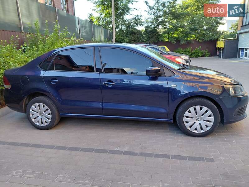 Седан Volkswagen Polo 2011 в Ирпене