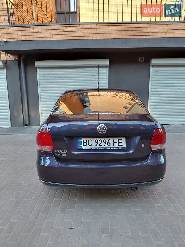 Седан Volkswagen Polo 2011 в Ирпене