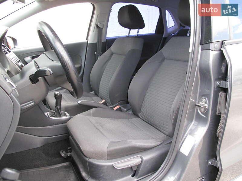 Хетчбек Volkswagen Polo 2011 в Києві