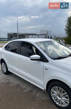 Седан Volkswagen Polo 2012 в Коростене