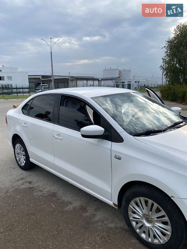 Седан Volkswagen Polo 2012 в Коростене фото 10 Седан Volkswagen Polo 2012 в Коростене