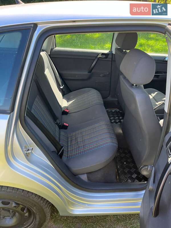 Хетчбек Volkswagen Polo 2005 в Костопілі