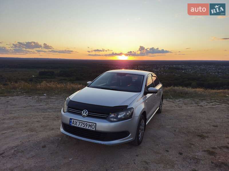 Седан Volkswagen Polo 2011 в Изюме